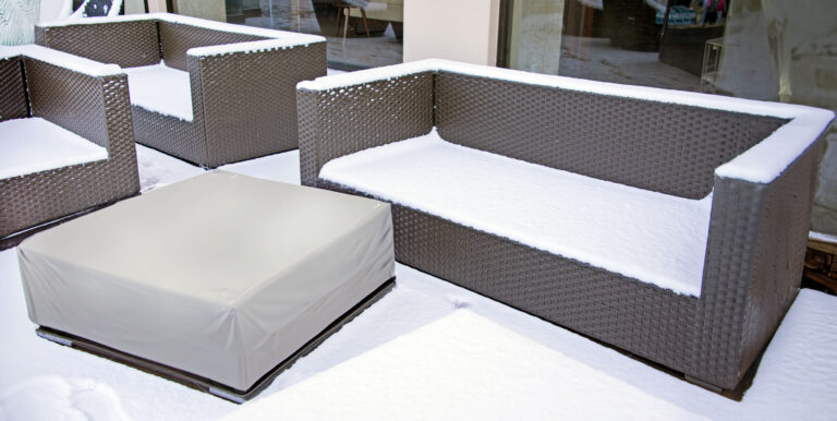 bâche de protection mobilier jardin