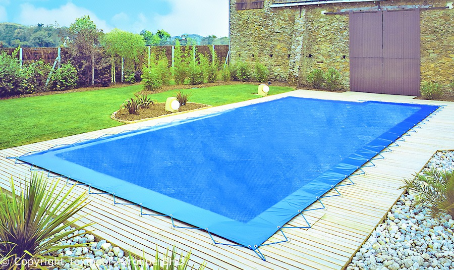 Bâche filet piscine anti feuille