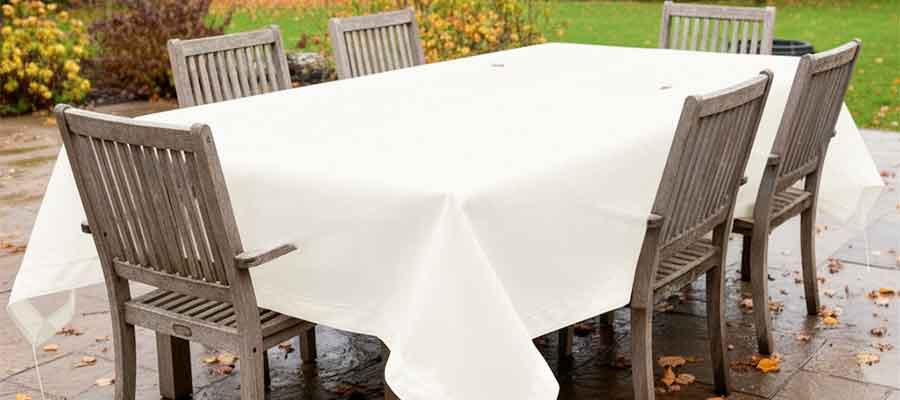 prolonger la durée de vie de votre mobilier de jardin avec une bâche ou housse de protection