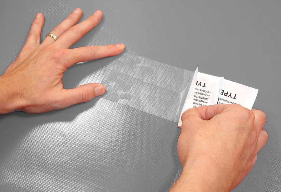 réparer une bâche pvc déchirée